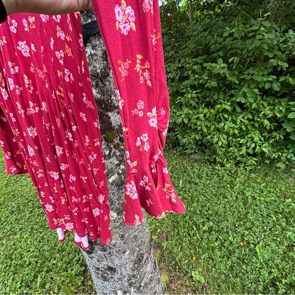 Charming Red Floral Dress - Picture 4 of 7